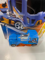 Hot Wheels 1/64 Rennen Rig Blue - Damaged Card