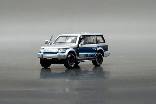 BM Creations 1/64 Mitsubishi Pajero Super Exceed Silver & Blue