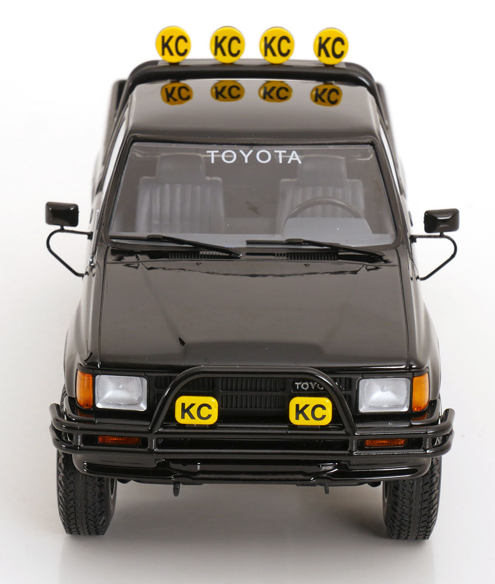 KK-Scale 1/18 1985 Toyota Truck Xtra Cab 4x4 Black - KKDC181561