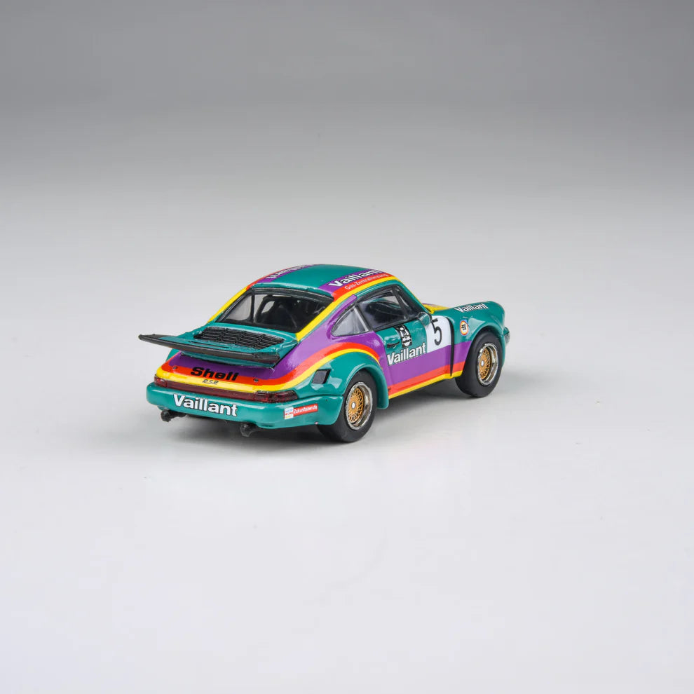 Para64 1/64 Porsche 911 Carrera RSR 3.0 Kremer Racing Vaillant Green