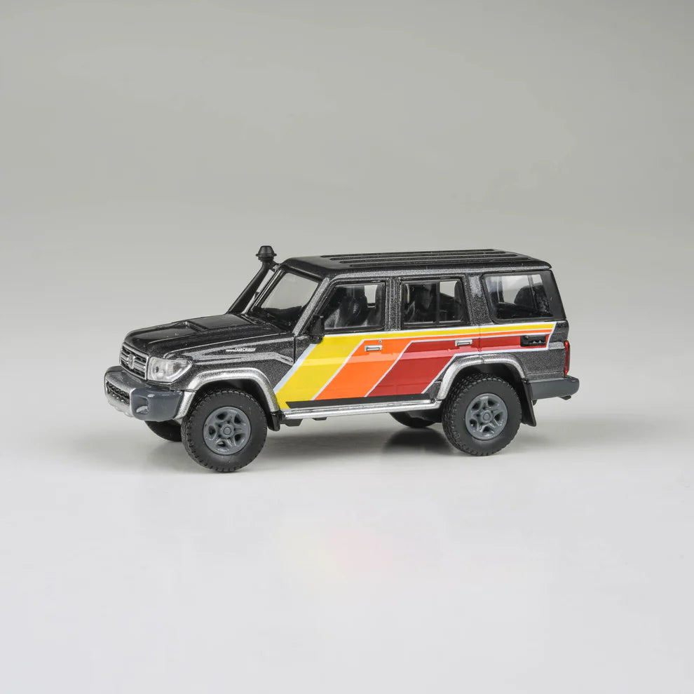 Para64 1/64 2014 Toyota Land Cruiser TRD Livery Dark Grey