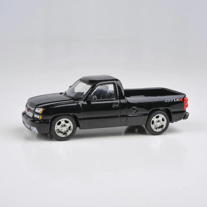 Para64 1/64 2006 Chevrolet Silverado Single Cab Onyx Black