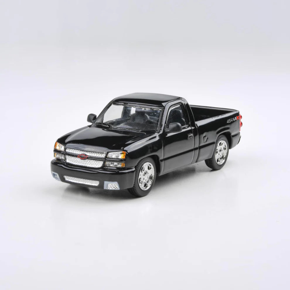 Para64 1/64 2006 Chevrolet Silverado Single Cab Onyx Black