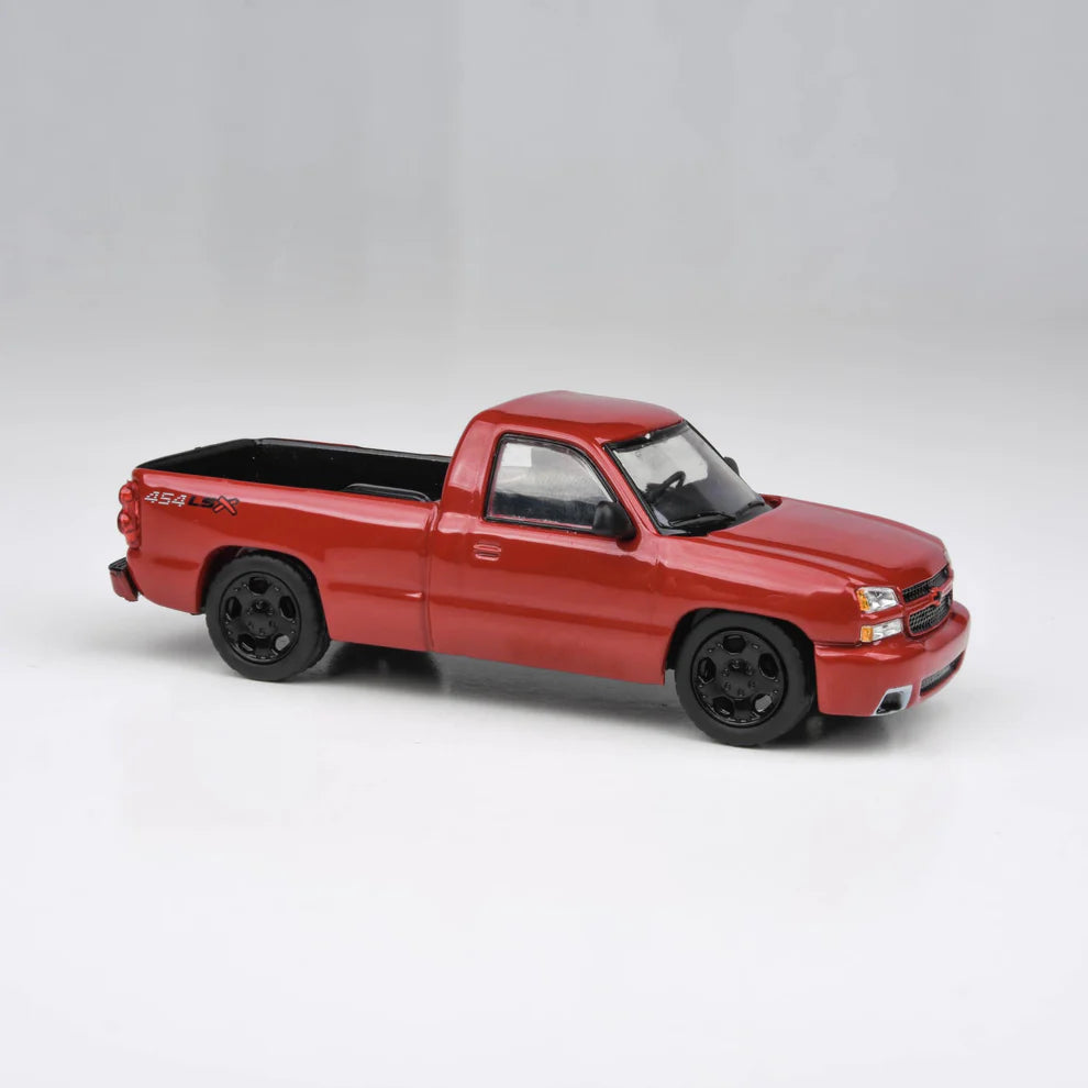 Para64 1/64 2006 Chevrolet Silverado Single Cab Victory Red
