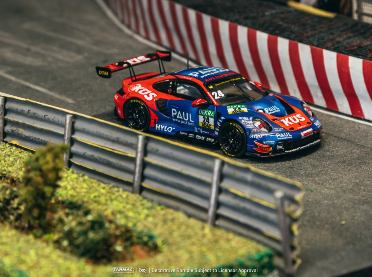 Tarmac Works x IXO Models 1/64 Porsche 911 GT3 R DTM 2023 Ayhancan Guven Blue & Red - Hobby64 - T64-084-23DTM24