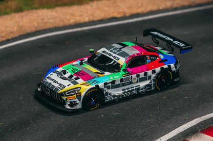 Tarmac Works 1/64 Mercedes-AMG GT3 Bathurst 12h 2025 GruppeM Racing Maro Engel / Mikaël Grenier / Maxime Martin White - HOBBY64 - T64-062-25BH888