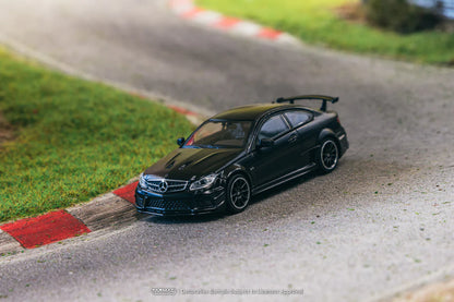 Tarmac Works 1/64 Mercedes-Benz C 63 AMG Coupé Black Series Matte Black - GLOBAL64