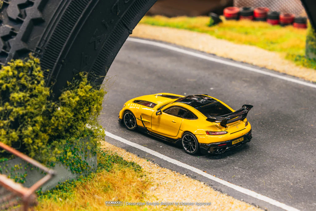 Tarmac Works 1/64 Mercedes-Benz AMG GT Black Series - SHMEE150 - GLOBAL64 Yellow