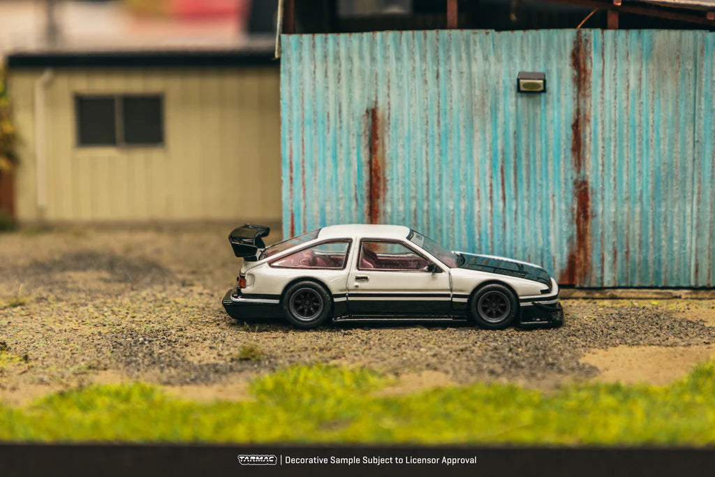 Tarmac Works 1/64 Jonsibal Toyota Sprinter Trueno AE86 Widebody White / Black with Tarmac Cards - GLOBAL64