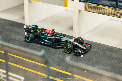 Tarmac Works x iXO Models 1/64 Mercedes-AMG F1 W12 E Performance New York Demo Run 2024 Lewis Hamilton GLOBAL64  Black - T64G-F037-NY