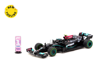Tarmac Works 1/64 Mercedes-AMG F1 W12 E Performance Turkish Grand Prix 2021 Winner Valtteri Bottas #77 - GLOBAL64 Black