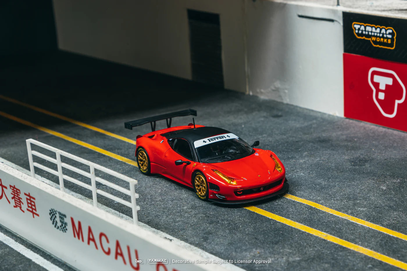 Tarmac Works x IXO Models 1/64 Ferrari 458 Italia GT3 Red - ROAD64 - T64R-073-RE
