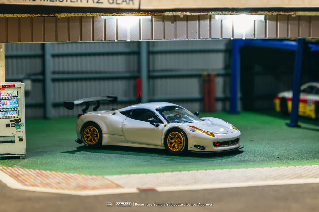 Tarmac Works X iXO Models 1/64 Ferrari 458 Italia GT3 White - ROAD64 - T64R-074-WH