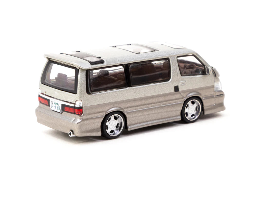 Tarmac Works 1/64 Toyota Hiace Wagon Custom Silver - ROAD64 - T64R-078-BR