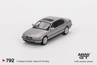 Mini GT 1/64 BMW 750IL Aspen Silver Metallic - MGT00792