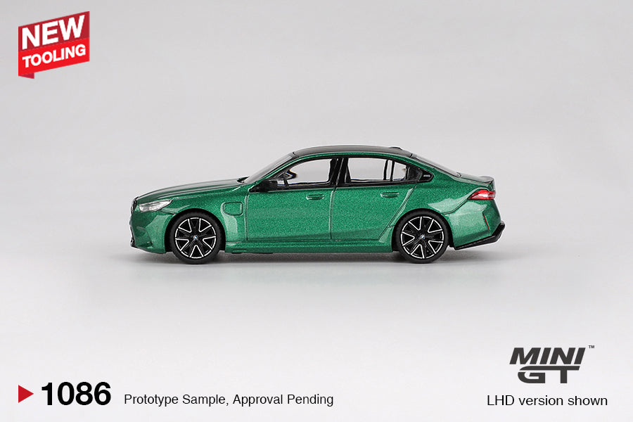 Mini GT 1/64 BMW M5 Isle of Man Green Metallic - MGT01086
