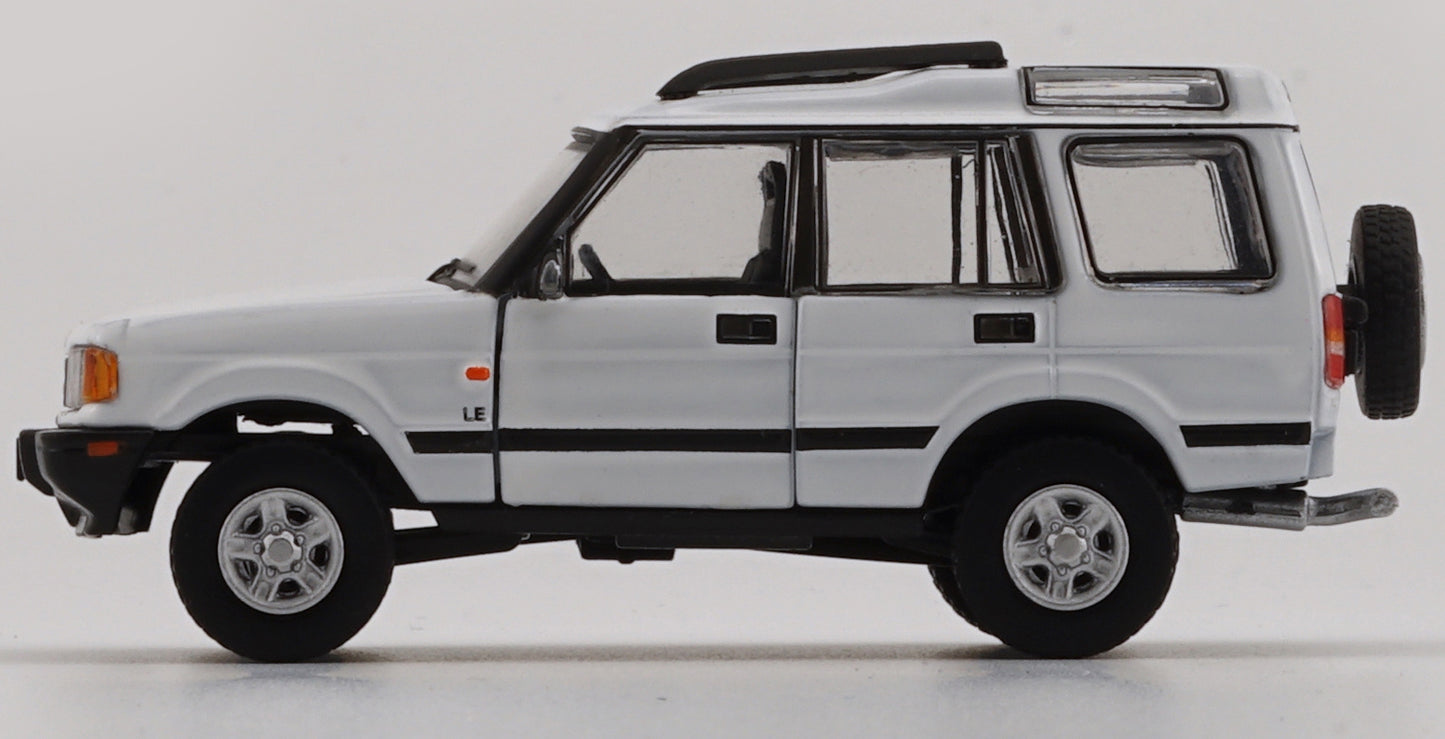 BM Creations 1/64 Land Rover 1998 Discovery 1 White - 64B0192