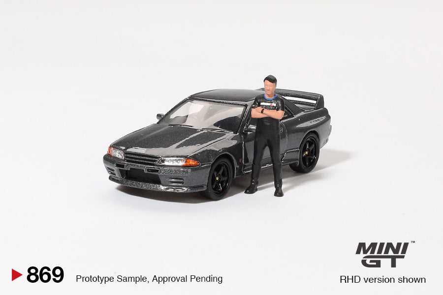 Mini GT 1/64 Nissan Skyline GT-R (R32) Gunmetal W/ Matsuda Figure Tsugio Matsuda Collection Black - MGT00869
