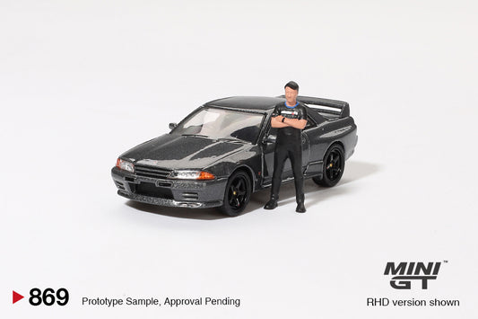 Mini GT 1/64 Nissan Skyline GT-R (R32) Gunmetal W/ Matsuda Figure Tsugio Matsuda Collection Black - MGT00869