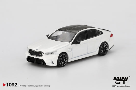 Mini GT 1/64 BMW M5 Alpine White - MGT01092