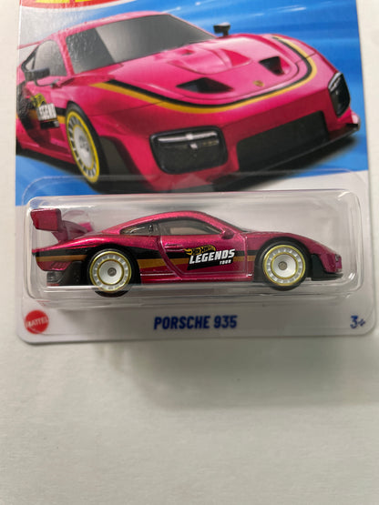 Hot Wheels 1/64 Legends Tour Porsche 935 Pink - JCB37-NK710