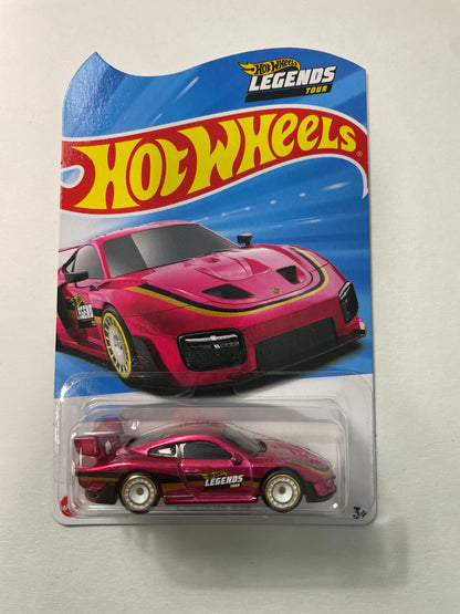 Hot Wheels 1/64 Legends Tour Porsche 935 Pink - JCB37-NK710