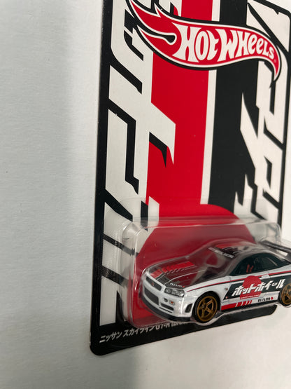 Hot Wheels 1/64 Japan Convention Left Facing Nissan Skyline GT-R (BNR34) Black/ White - HWF37-Z210 MO HT P