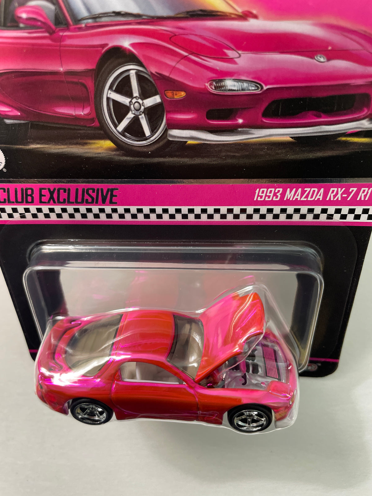 Hot Wheels 1/64 RLC 2026 Club exclusive 1993 Mazda RX-7 R1 Pink - JKC06