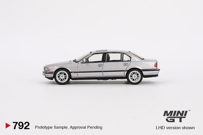 Mini GT 1/64 BMW 750IL Aspen Silver Metallic - MGT00792
