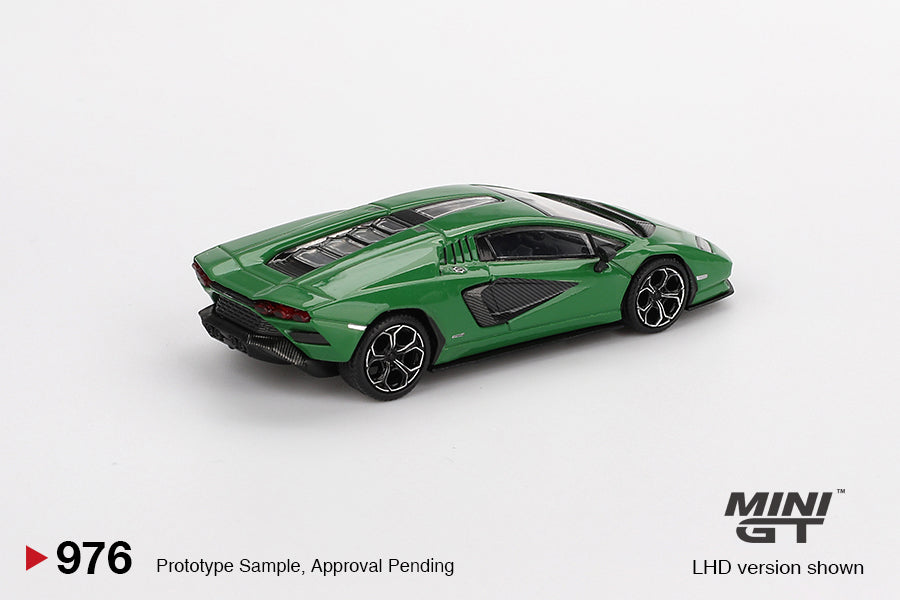 Mini GT 1/64 Lamborghini Countach LPI 800-4 Verde Medio Green