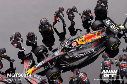 Mini GT 1/64 Oracle Red Bull Racing RB19 #1  Max Verstappen  2023 F1  2023 Japanese Grand Prix Pit Crew Set Black - MGTS0014