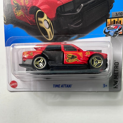 Hot Wheels 1/64 Time Attaxi Red - Damaged Card