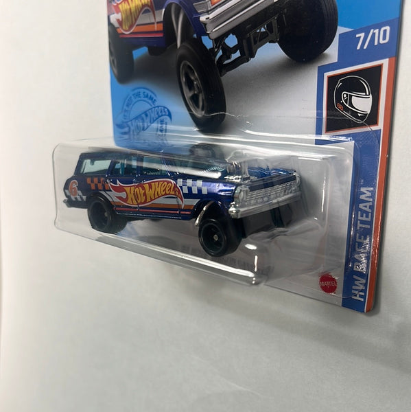 Hot Wheels Super Treasure Hunt '64 Nova Wagon Gasser (Int Card