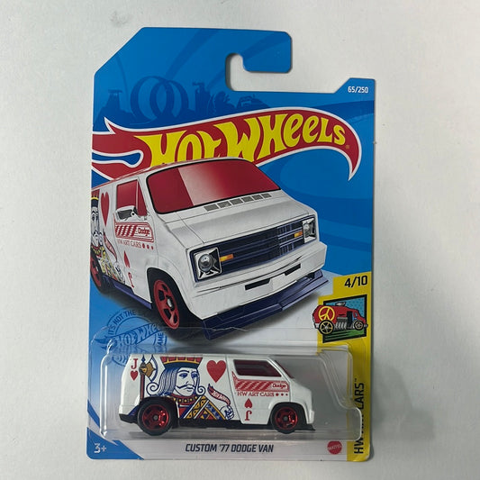 Hot Wheels 1/64 Treasure Hunt Custom ‘77 Dodge Van White - Damaged Box
