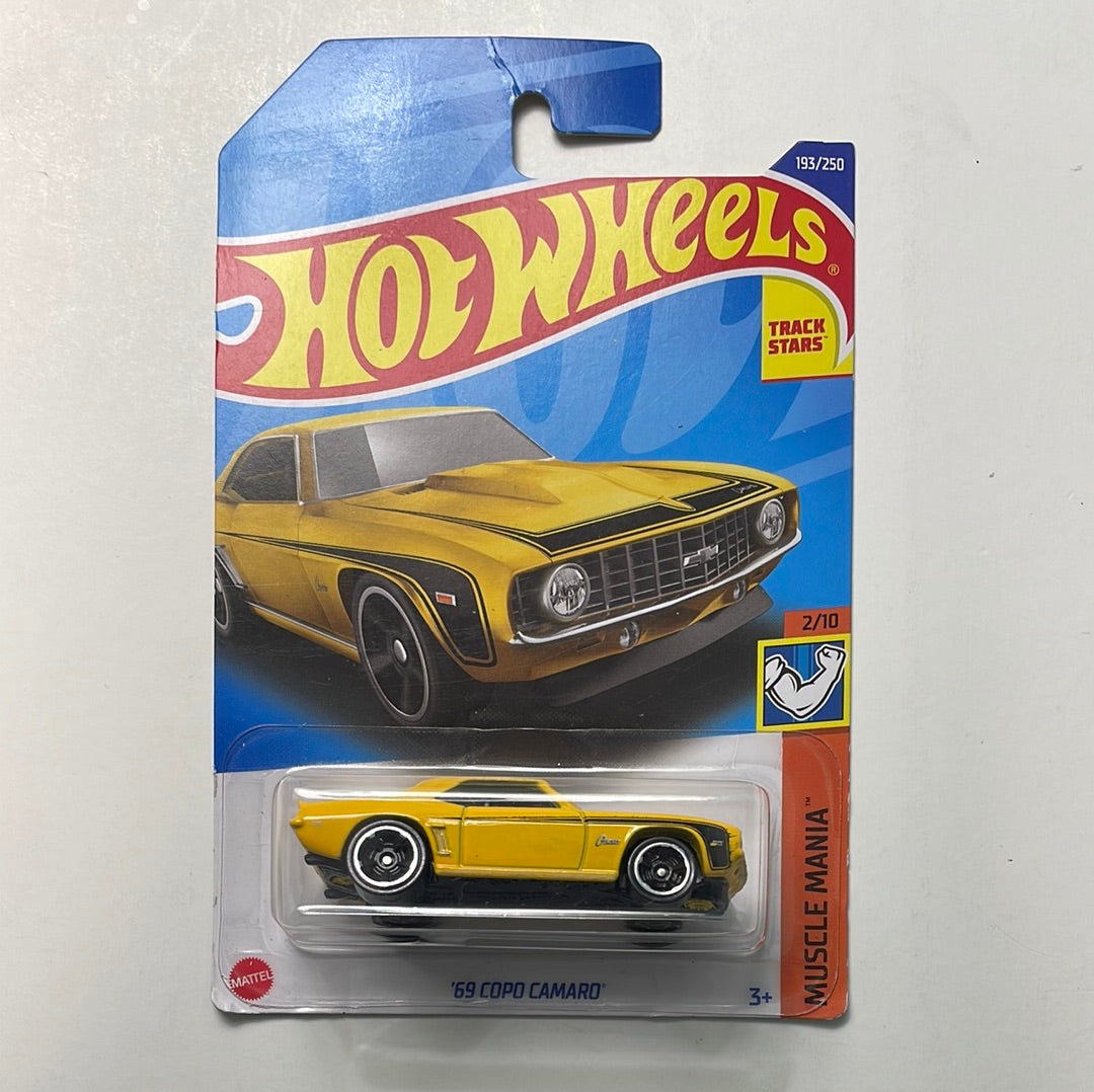 Hot Wheels 1/64 ‘69 Copo Camaro Yellow