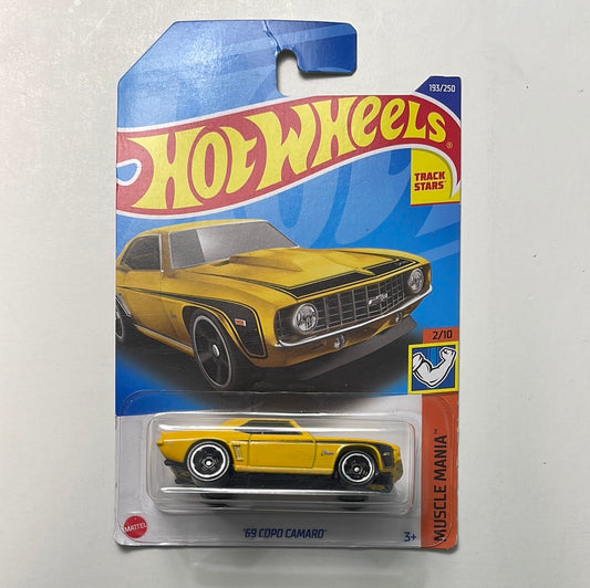 Hot Wheels 1/64 ‘69 Copo Camaro Yellow