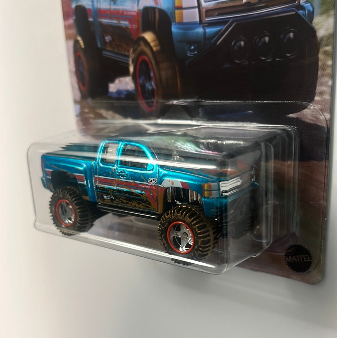 Hot Wheels NFT Garage Chevy Silverado Off Road (Limited to 3000 Units)