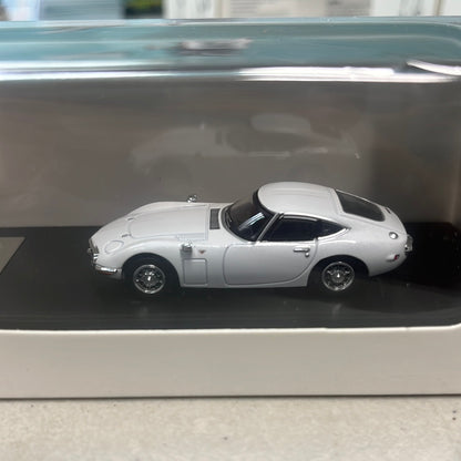 LCD Model 1/64 Toyota 2000GT White