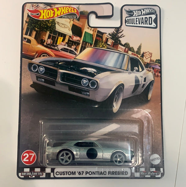 Hot Wheels 1/64 Boulevard Mix F Custom ‘67 Pontiac Firebird - Damaged Box