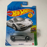 Hot Wheels Mclaren F1 Silver - Damaged Box