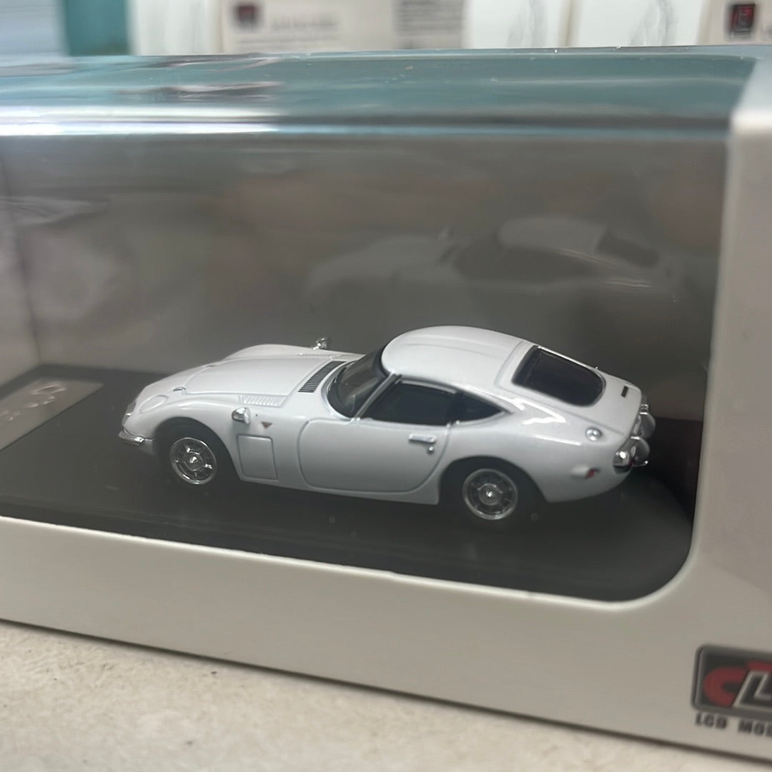 LCD Model 1/64 Toyota 2000GT White