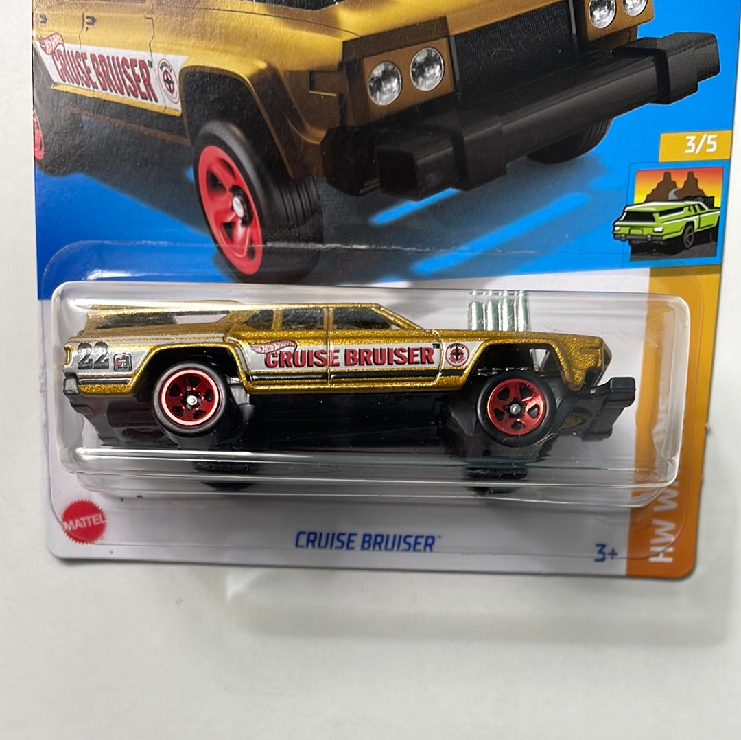 Hot Wheels 1/64 Cruise Bruiser Gold
