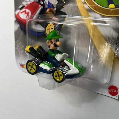 Hot Wheels Mario Kart Luigi w/ Standard Kart