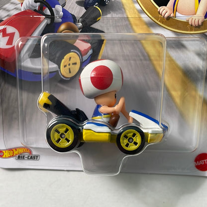 Hot Wheels 1/64 Mario Kart Toad w/ Standard Kart