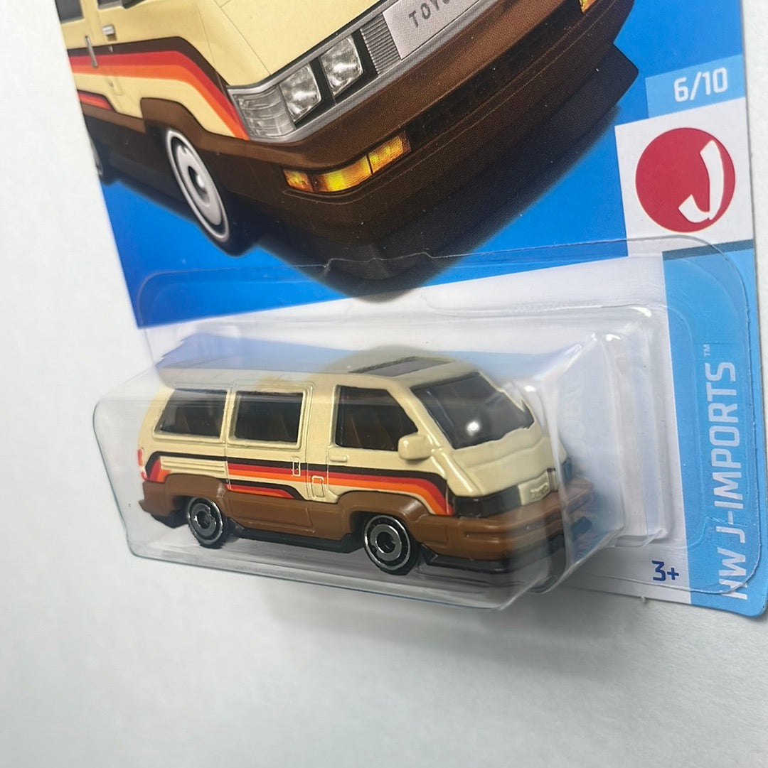 Hot Wheels 1986 Toyota Van Beige - Japan Card