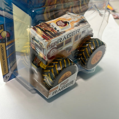 Hot Wheels Monster Trucks Red Planet Rager - Freestyle Wreckers