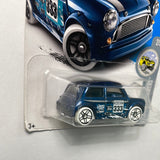 Hot Wheels 1/64 Morris Mini HW Snow Stormers Blue - Damaged Card