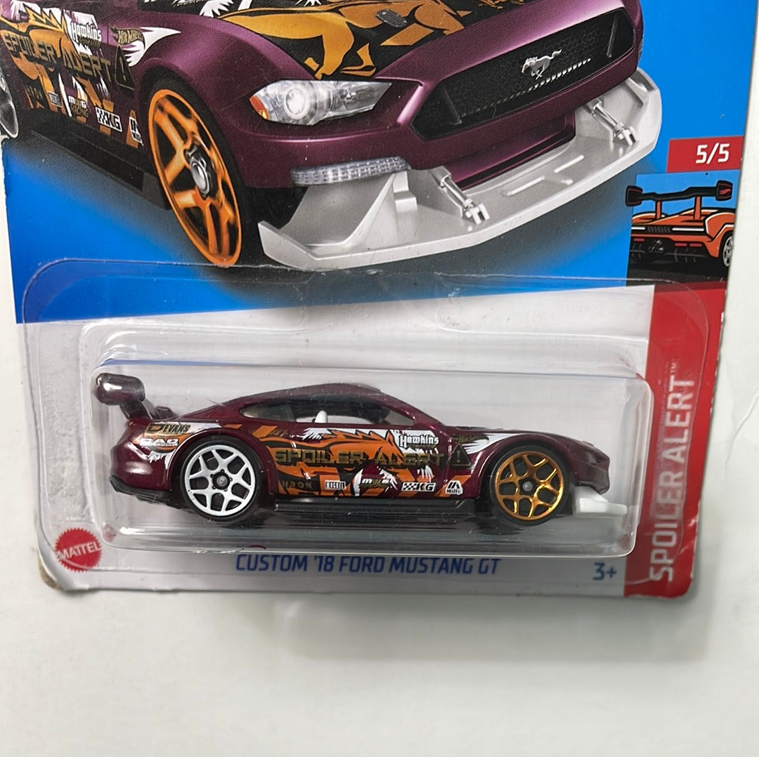 Hot Wheels 1/64 Custom ‘18 Ford Mustang GT Purple - Damaged Box