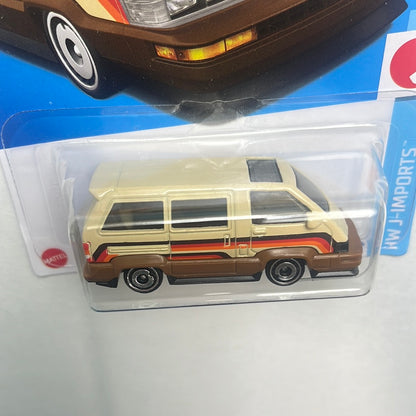 Hot Wheels 1986 Toyota Van Beige - Japan Card