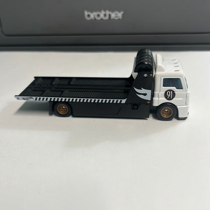 *Loose* Hot Wheels 1/64 Premium Car Culture Box Set Fleet Street Black & White